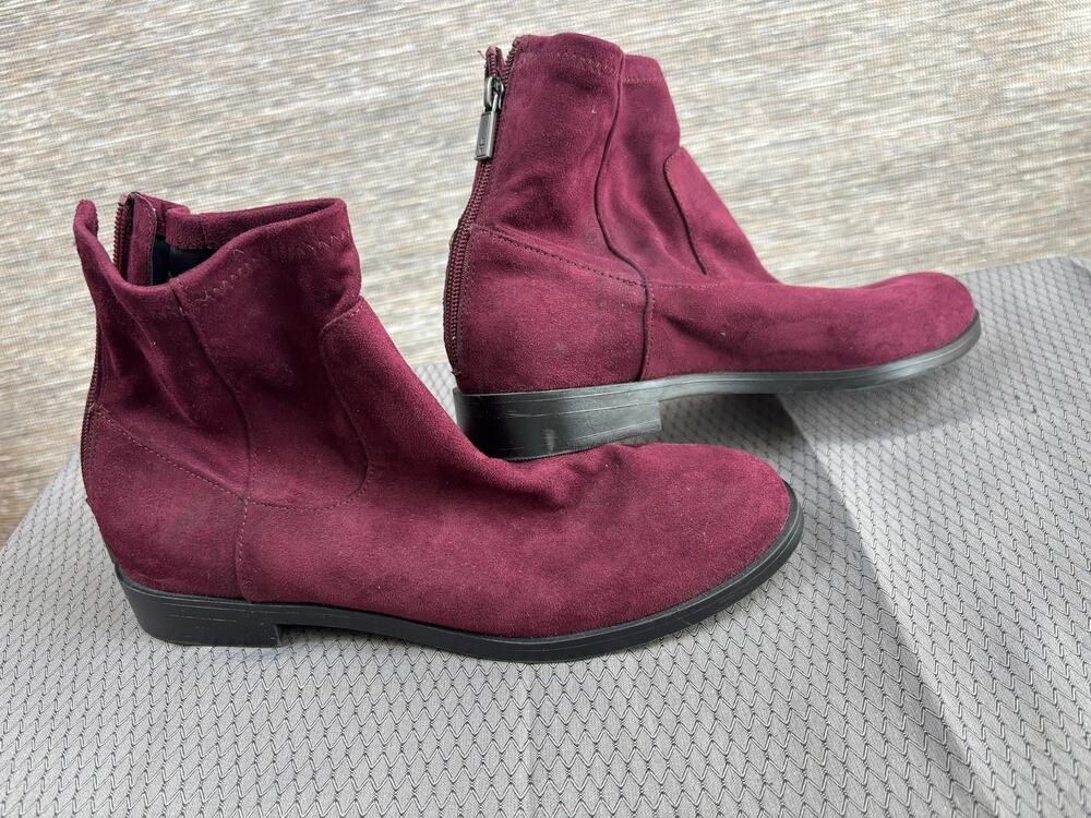 Kenneth Cole Reaction Wind Bootie Boots Womens Size 8.5 Red Suede Ankle Zip